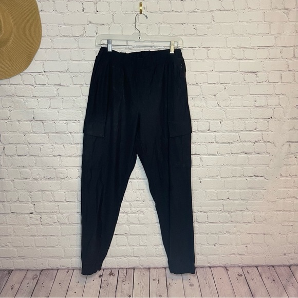 Old Navy Active Jogger Pants - Picture 2 of 11